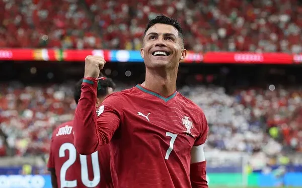 "Millidən elə bu gün getməyə hazıram" - Ronaldo