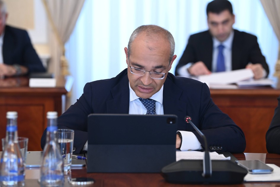 Əli Əsədov nazirləri TOPLADI - FOTOLAR