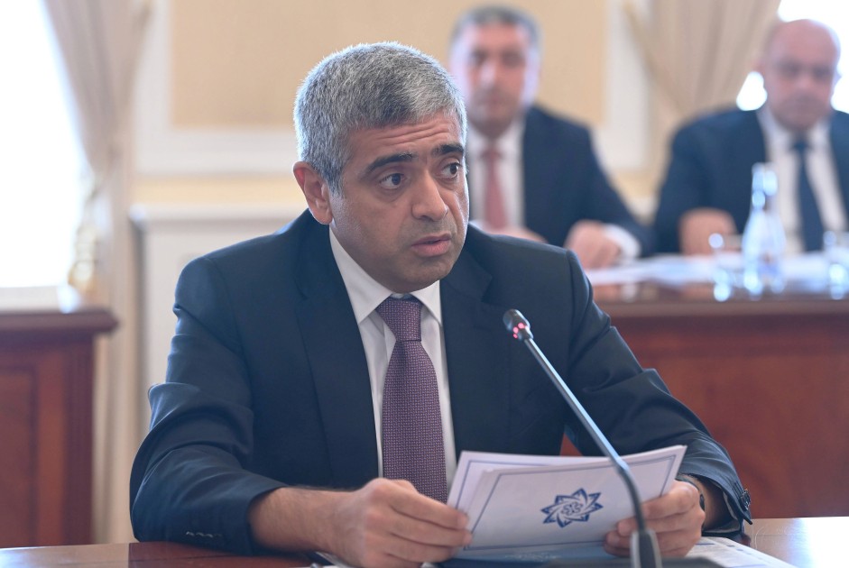 Əli Əsədov nazirləri TOPLADI - FOTOLAR