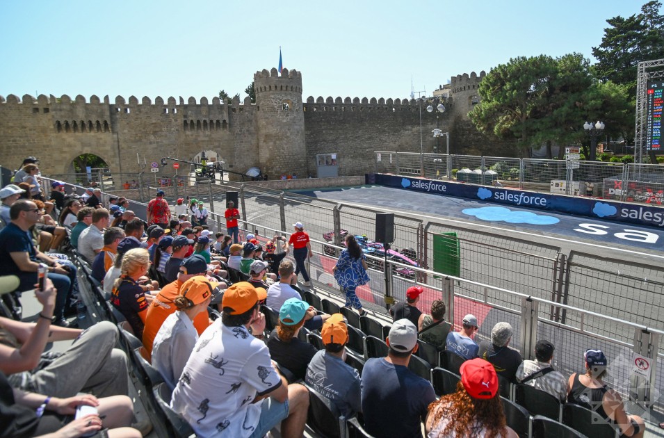 Formula 1 Azərbaycan Qran-Prisinin ilk günündən FOTOLAR