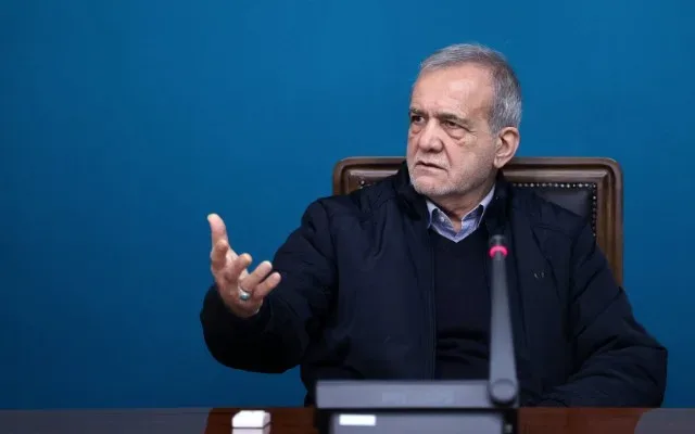 "Biz heç vaxt başımızı əyməyəcəyik" - Pezeşkian