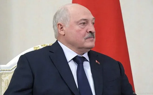 Lukaşenko 15 nəfəri əfv etdi
