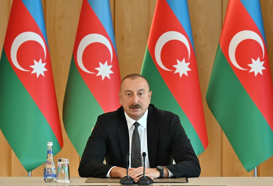 Azərbaycan Prezidenti: İnvestisiyalara yanaşmamız yalnız kapital cəlb etməklə məhdudlaşmır