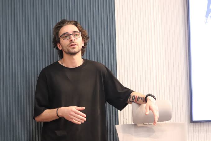 Tanınmış dizayner "ölüm xəbəri"ni ÖZÜ PAYLAŞIBMIŞ