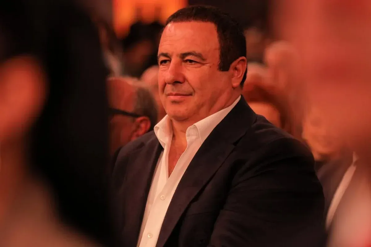 Qaqik Sarukyan dindirilməyə gətirilib