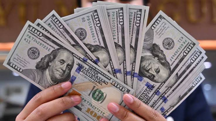 Dolları olanların NƏZƏRİNƏ!