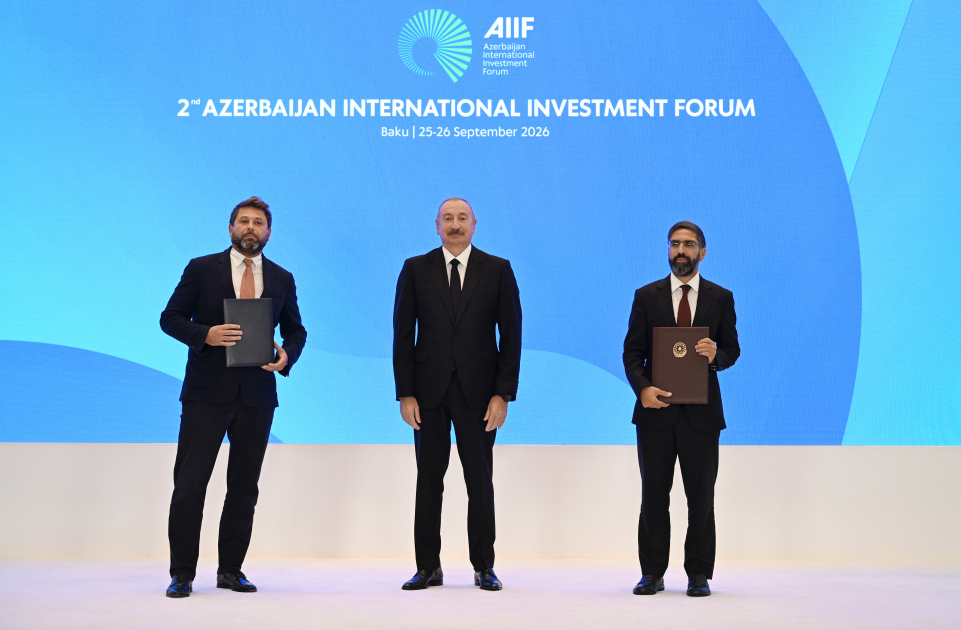 II Azərbaycan Beynəlxalq İnvestisiya Forumunda imzalanmış sənədlər mübadilə edilib - YENİLƏNİB