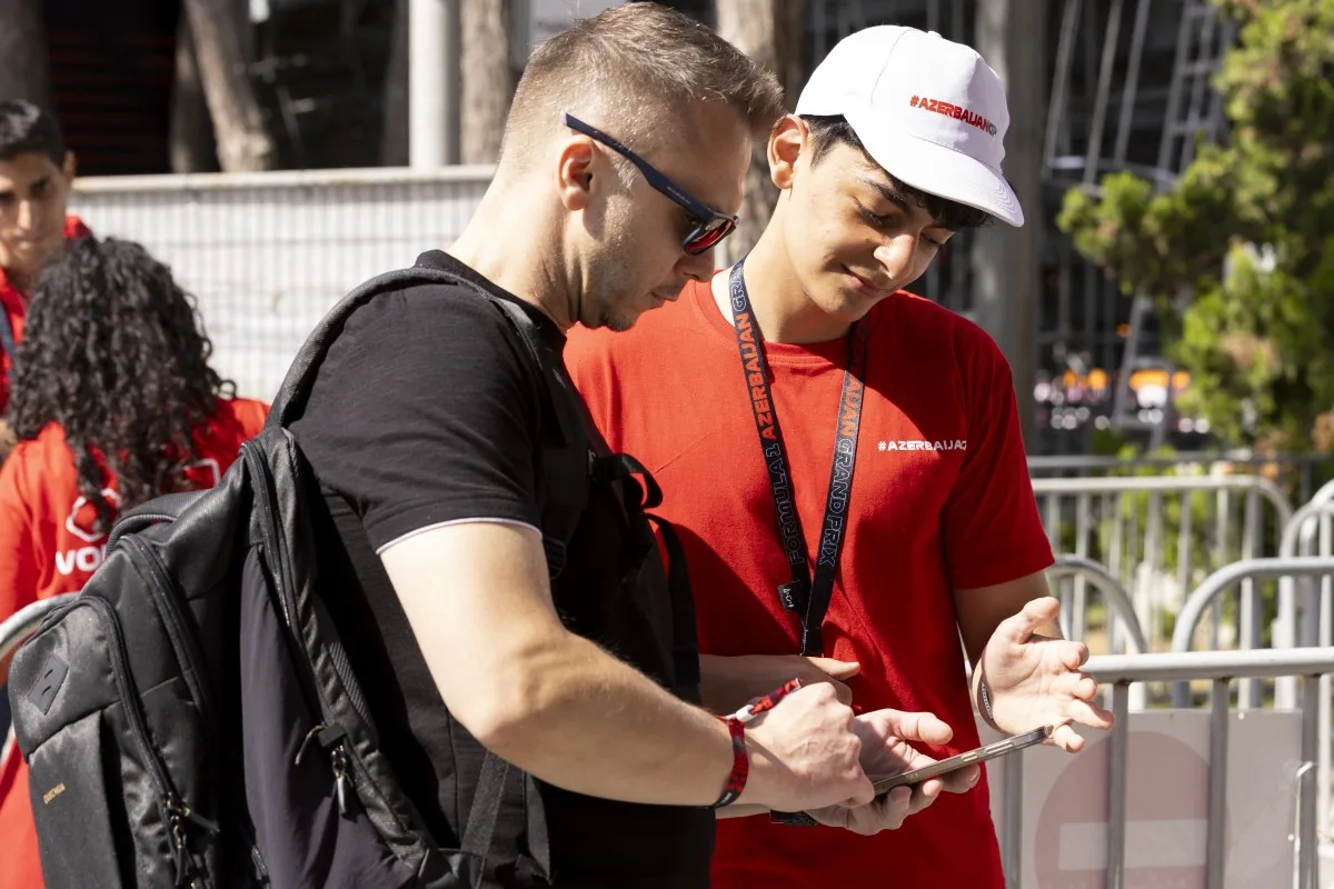 Formula 1 Azərbaycan Qran-Prisi: Startdan finişə 2 min könüllü yarışın hər anında