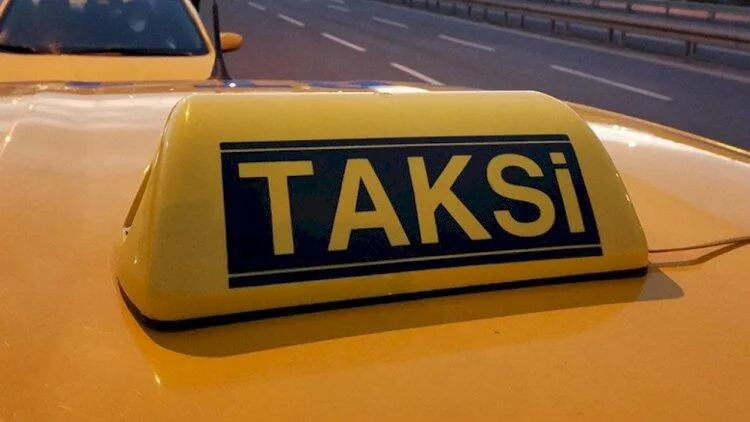 Əcnəbi müştəridən əlavə pul istəyən sürücü həbs olundu