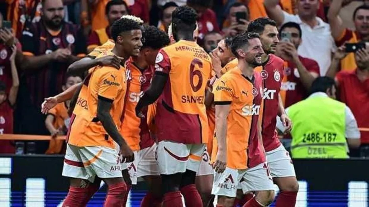 "Qalatasaray"ın keçmiş futbolçusu 33 yaşında karyerasını bitirdi