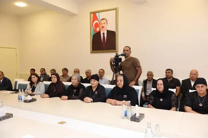 Deputat Ağalar Vəliyev şəhid ailələri ilə görüşdü, ehsan mərasimi təşkil olundu
