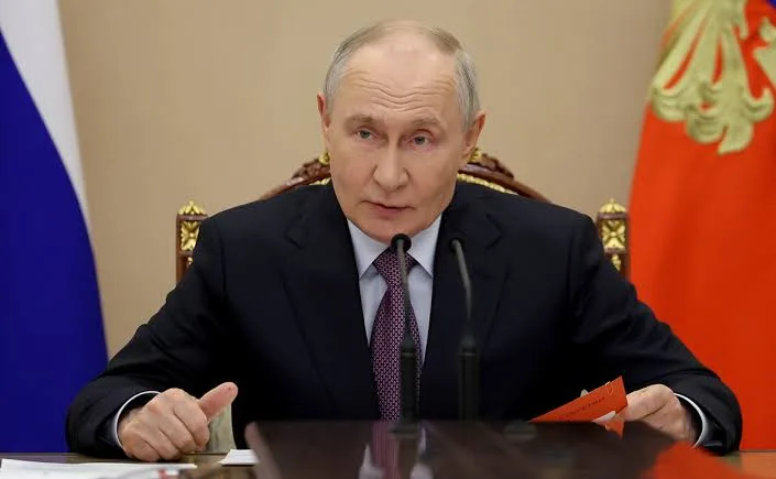 Putin onu vəzifəsindən azad etdi