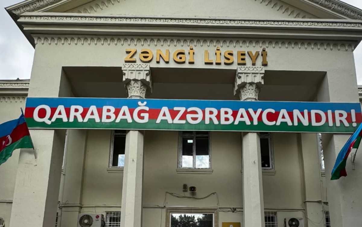 “Zəngi” liseyində YANĞIN
