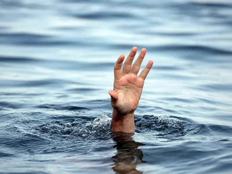 Dənizdə batan 3 nəfərdən xəbər yoxdur - Axtarışlar davam edir
