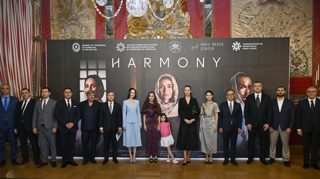 Leyla Əliyeva "Harmoniya" sənədli filminin təqdimatında - FOTO