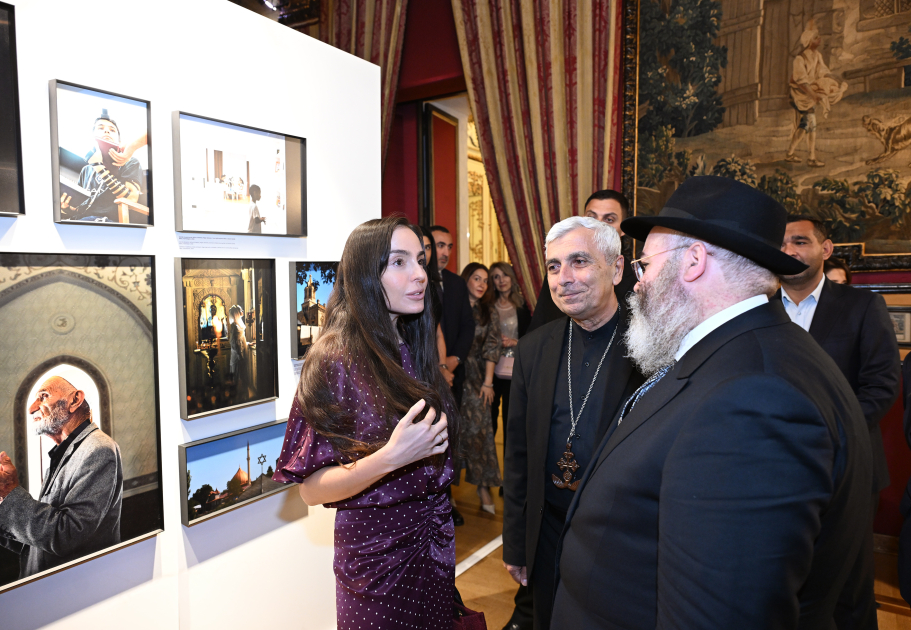 Leyla Əliyeva "Harmoniya" sənədli filminin təqdimatında - FOTO