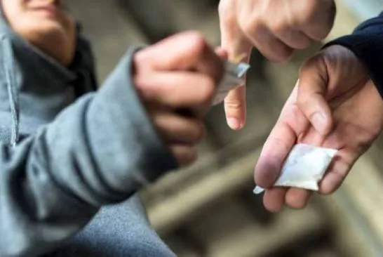 Narkotik ticarətini ifşa edənlərə MÜKAFAT