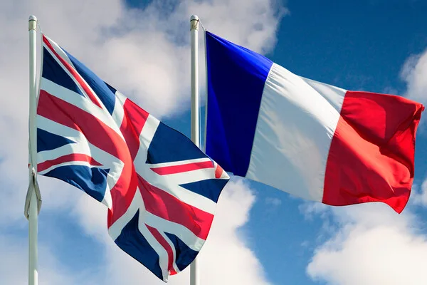 Britaniya və Fransa miqrant mübadiləsi sazişini ləğv edir