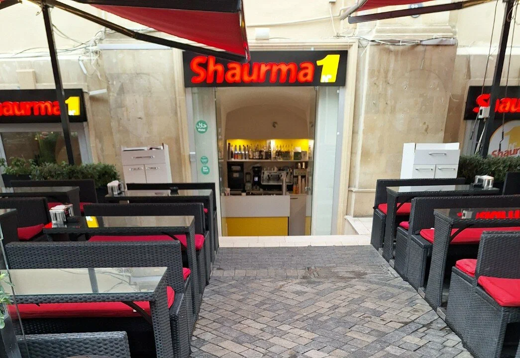 В Баку закрылся один из филиалов «Shaurma №1» в районе «Тарговый»