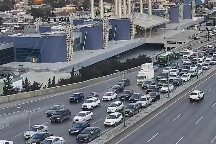 SÜRÜCÜLƏRİN NƏZƏRİNƏ: Bu yollarda tıxac var - SİYAHI