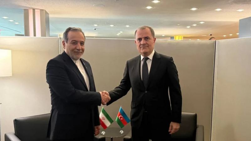 Ceyhun Bayramov İran XİN başçısı ilə telefonla danışıb - YENİLƏNİB