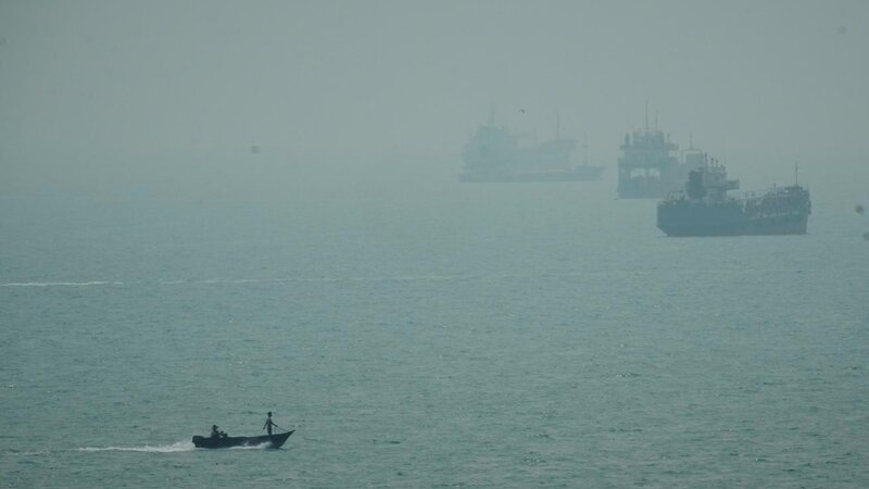Hörmüz boğazında tanker vuruldu