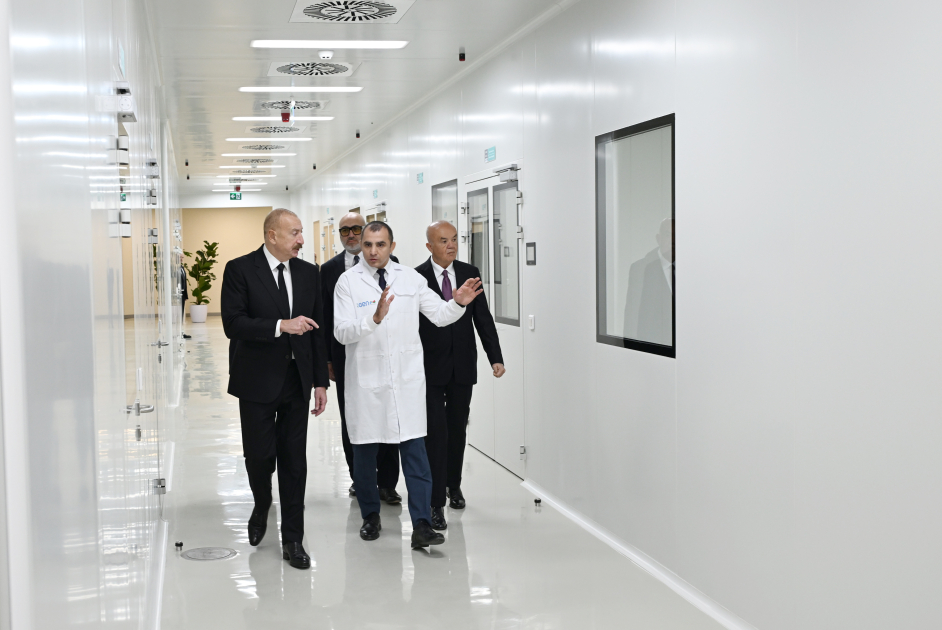 Prezident dərman istehsalı müəssisəsinin açılışında - FOTOLAR