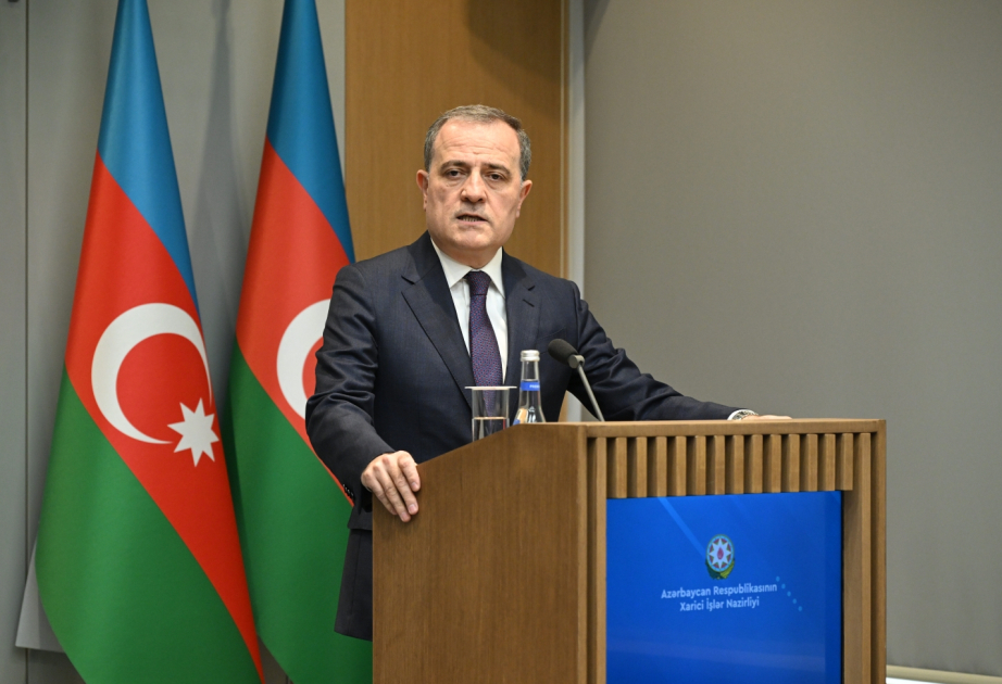 Ceyhun Bayramov Türkmənistana getdi