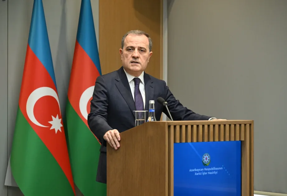 Ceyhun Bayramov Türkmənistana getdi