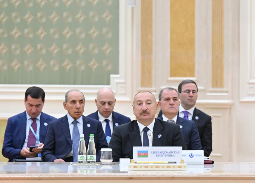 Prezident geniş tərkibdə iclasda - YENİLƏNİB