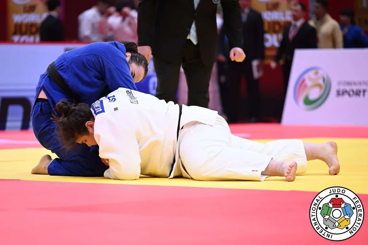 Dünya çempionatı: Madina Kaisinova mübarizəni dayandırdı