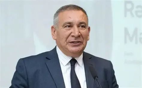 Rəşad Məcid: “Orta məktəblərdə hicab tərəfdarısansa, dünyəvi Azərbaycan dövlətinin varlığına qarşısan!”