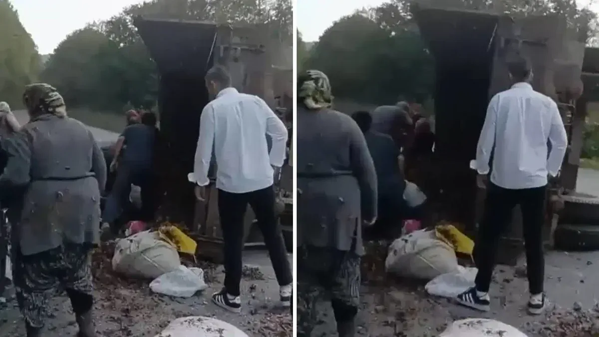 Türkiyədə traktorun qoşqusu aşıb, 11 nəfər yaralanıb