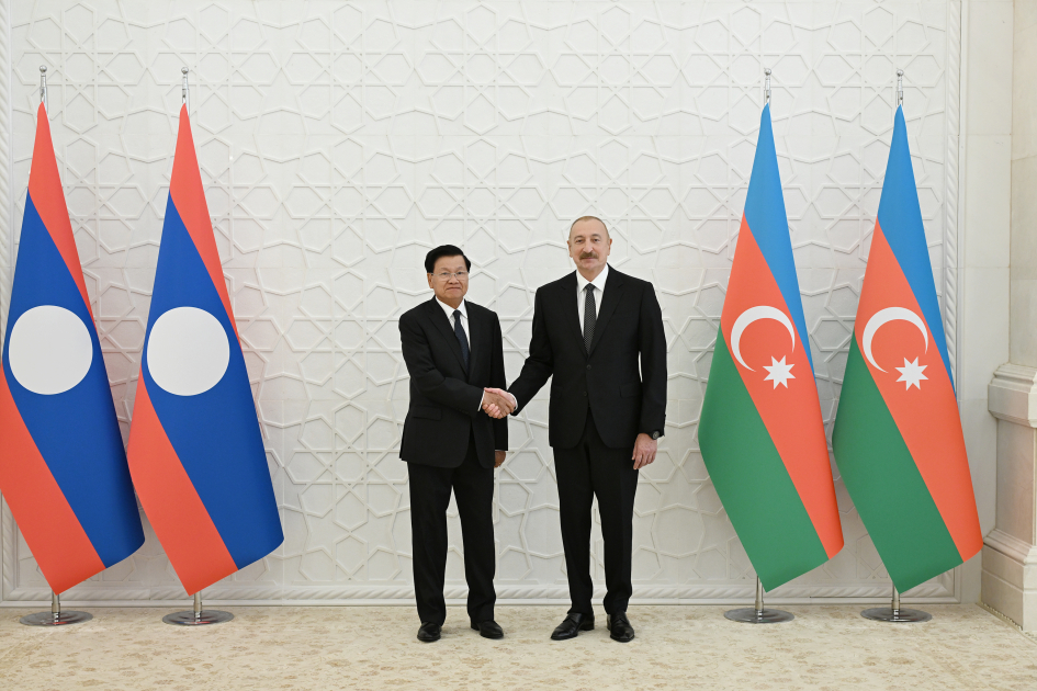 Laos Prezidentinin Bakıda rəsmi qarşılanma mərasimi oldu - FOTOLAR