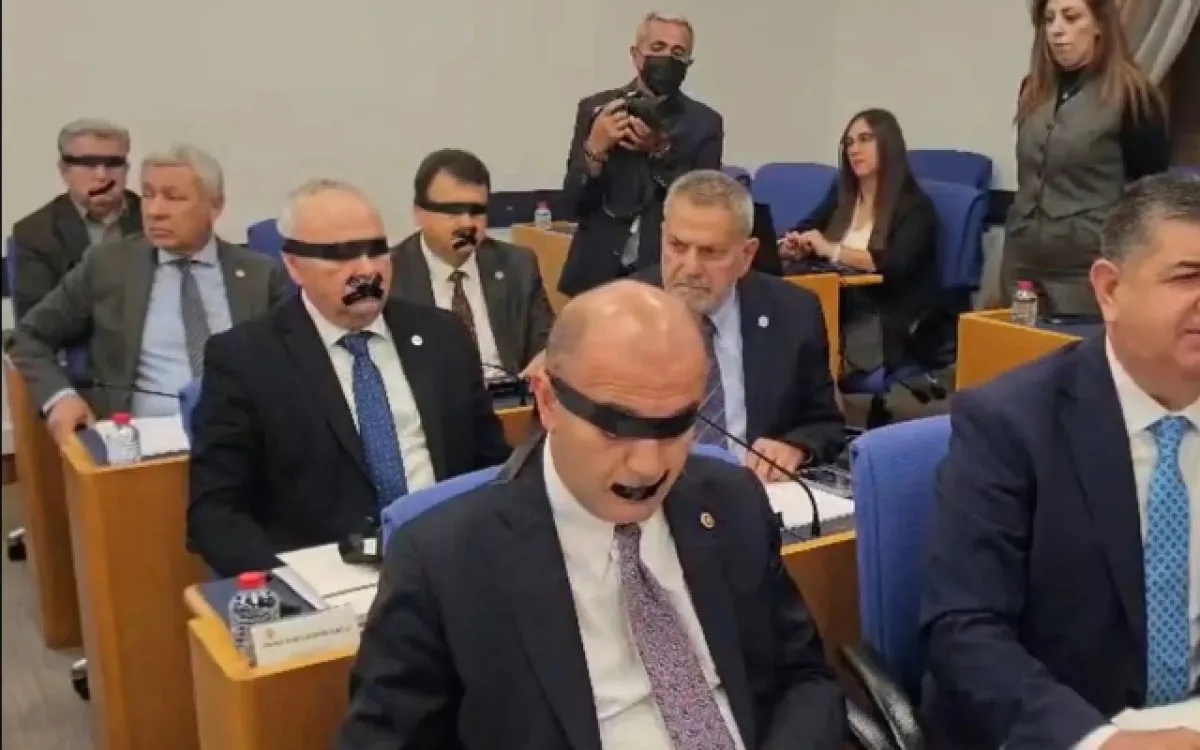Türkiyəli deputatlar parlamentin iclasına belə qatıldılar - VİDEO