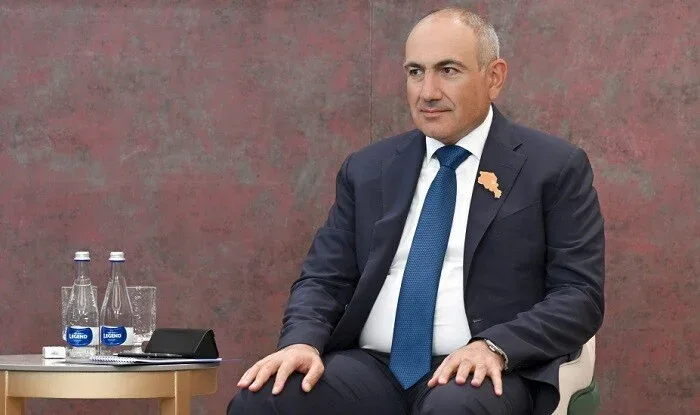 Rusiya Nikoldan tələb edir ki, ona vəzifə versin