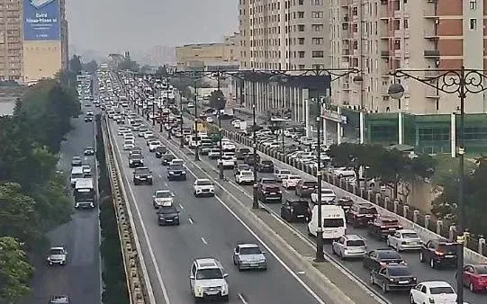 Bu yollarda sıxlıq var - SİYAHI