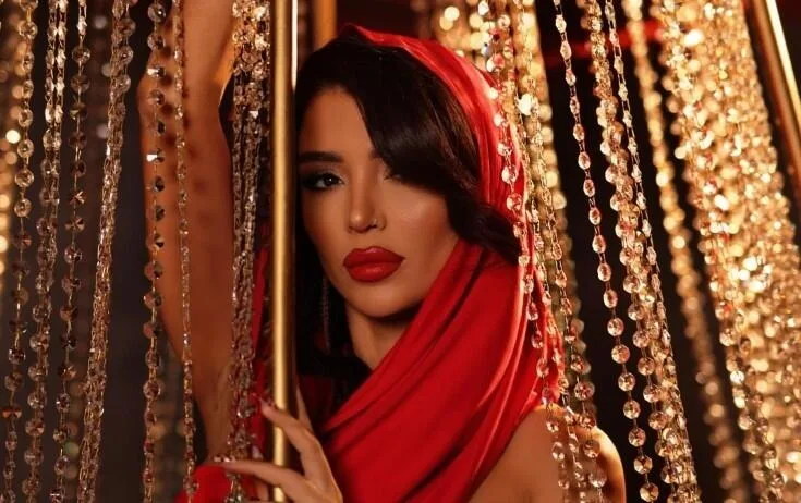 Renka: “Hamı yazır ki, görəsən, kimin əridir?” - VİDEO