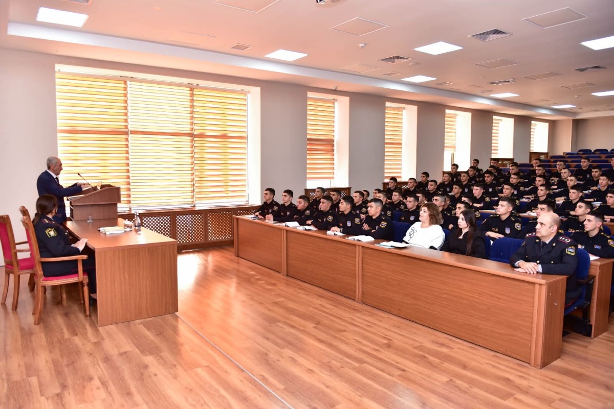 Polis Akademiyasında ixtisaslaşmış mütəxəssislərin iştirakı ilə dərslər keçirilir - FOTOLAR