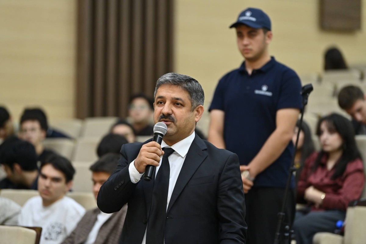 Emin Əmrullayev SABAH proqramının tələbələri ilə görüşdü - FOTOLAR