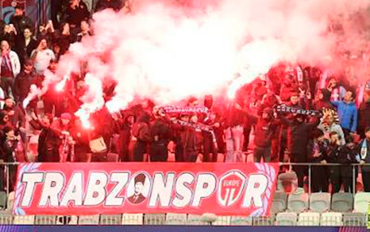 UEFA Türkiyə klubunu cəzalandırdı