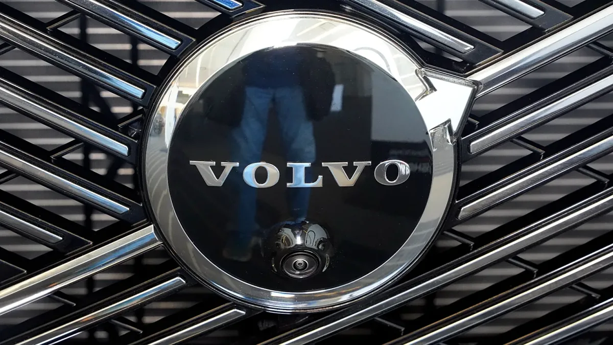 "Volvo Cars" şirkəti 2500 iş yerini ixtisar edəcək