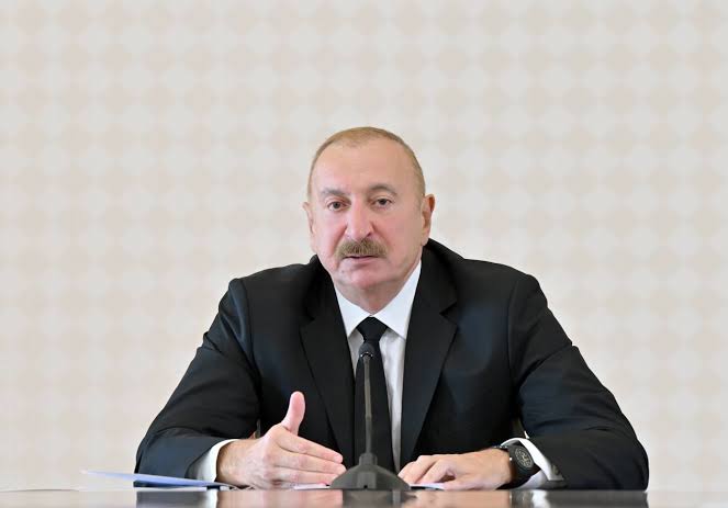 Prezident Fərhad Xəlilovu TƏBRİK ETDİ