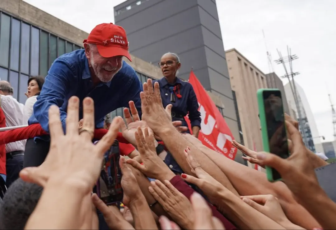 Lula da Silva yenidən Braziliya Prezidenti seçildi