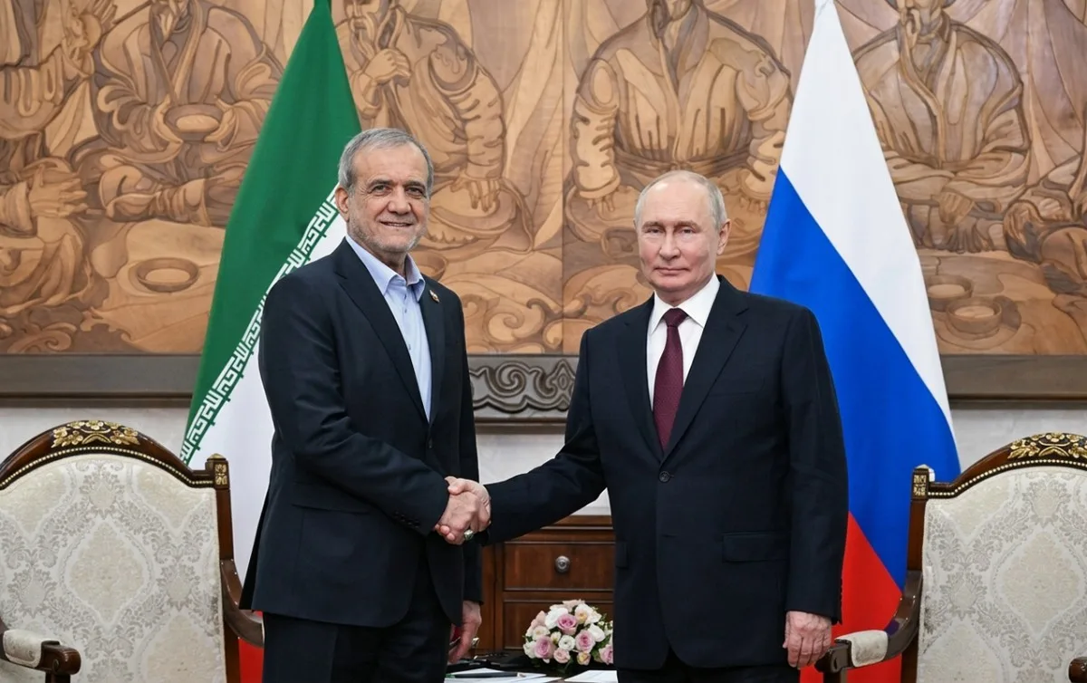 Putin Pezeşkianla görüşdü