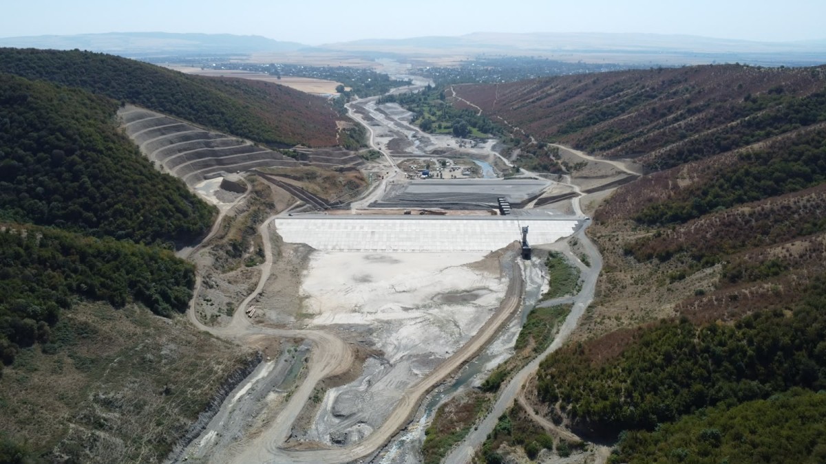 Yengicə su anbarının tikintisi davam edir