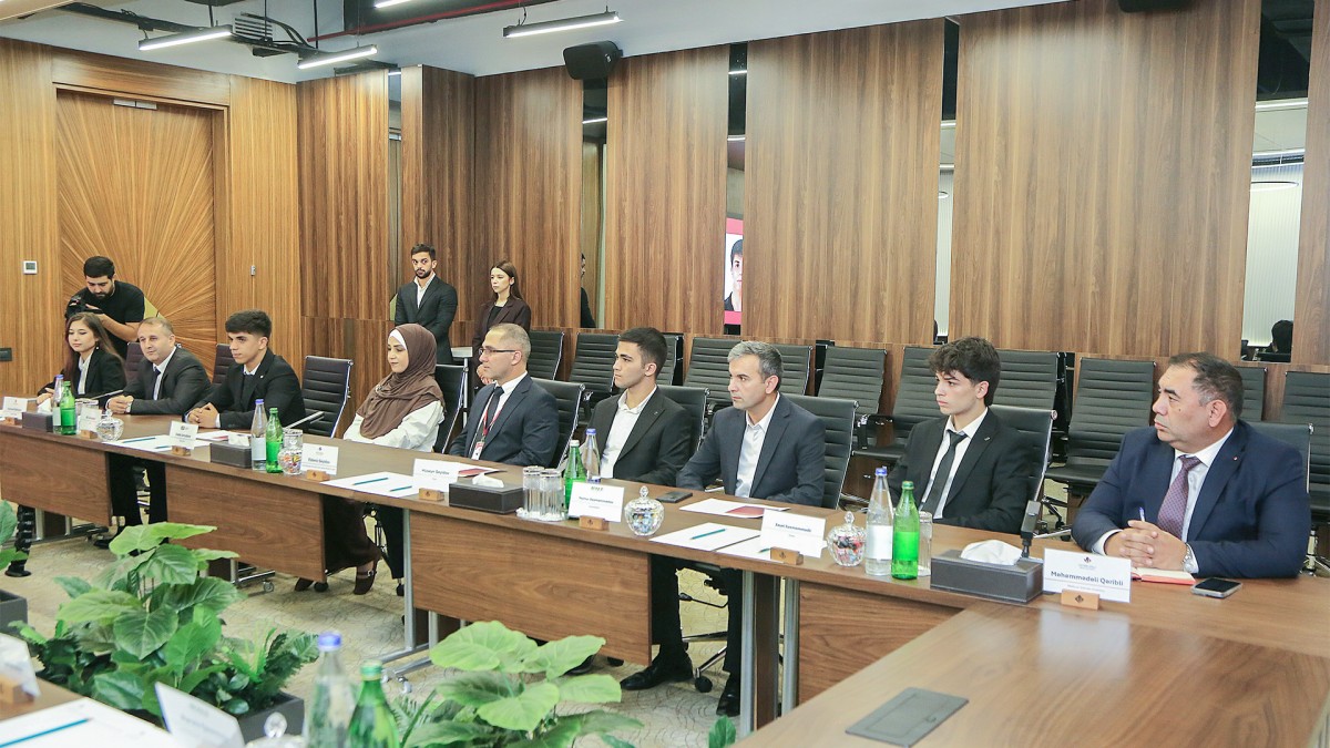Veysəloğlu Şirkətlər Qrupunda Prezident təqaüdçüsü olan əməkdaş övladları ilə görüş keçirildi - FOTOLAR