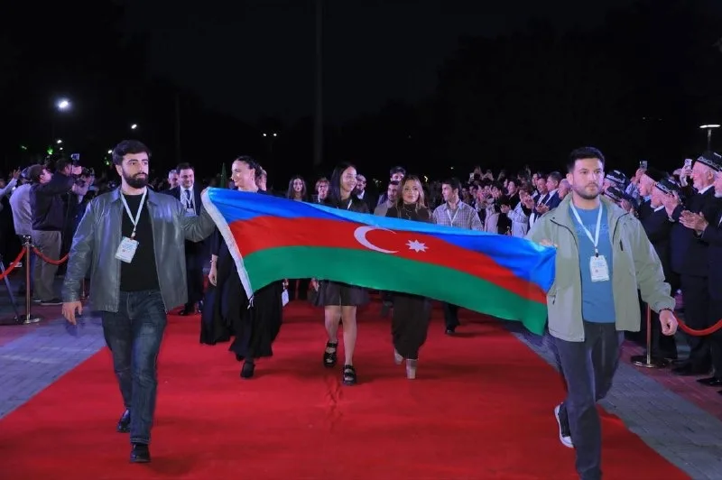 “İblis” tamaşası beynəlxalq festivalda mükafata layiq görülüb - FOTOLAR