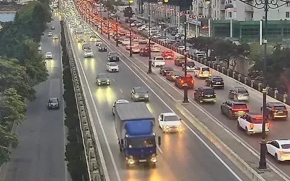 Bu yollarda sıxlıq var - SİYAHI