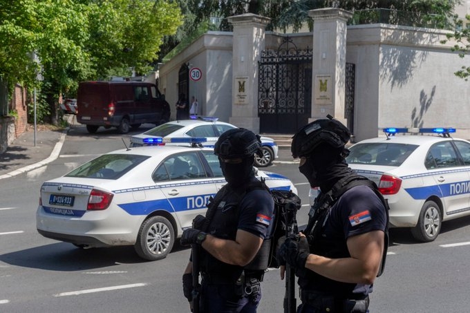 Belqradda İsrail səfirliyi önündə TERROR CƏHDİ